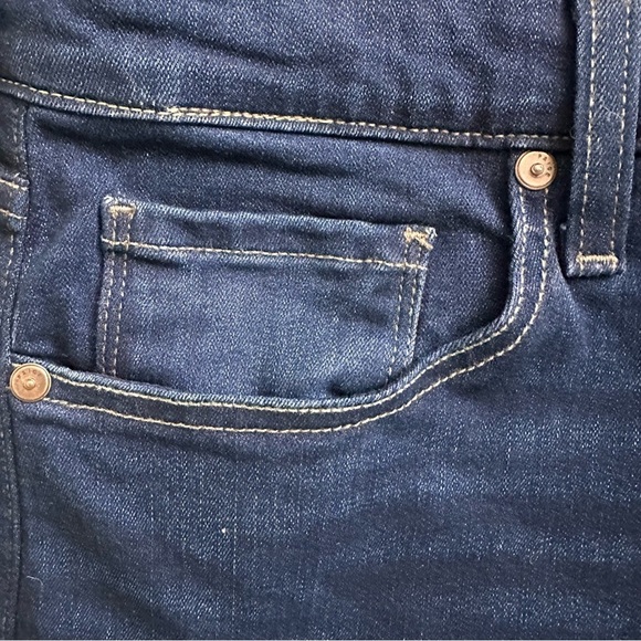 Paige Federal Jeans 36 Dark Wash Slim
Straight Fit Stretch Denim - Picture 4 of 12